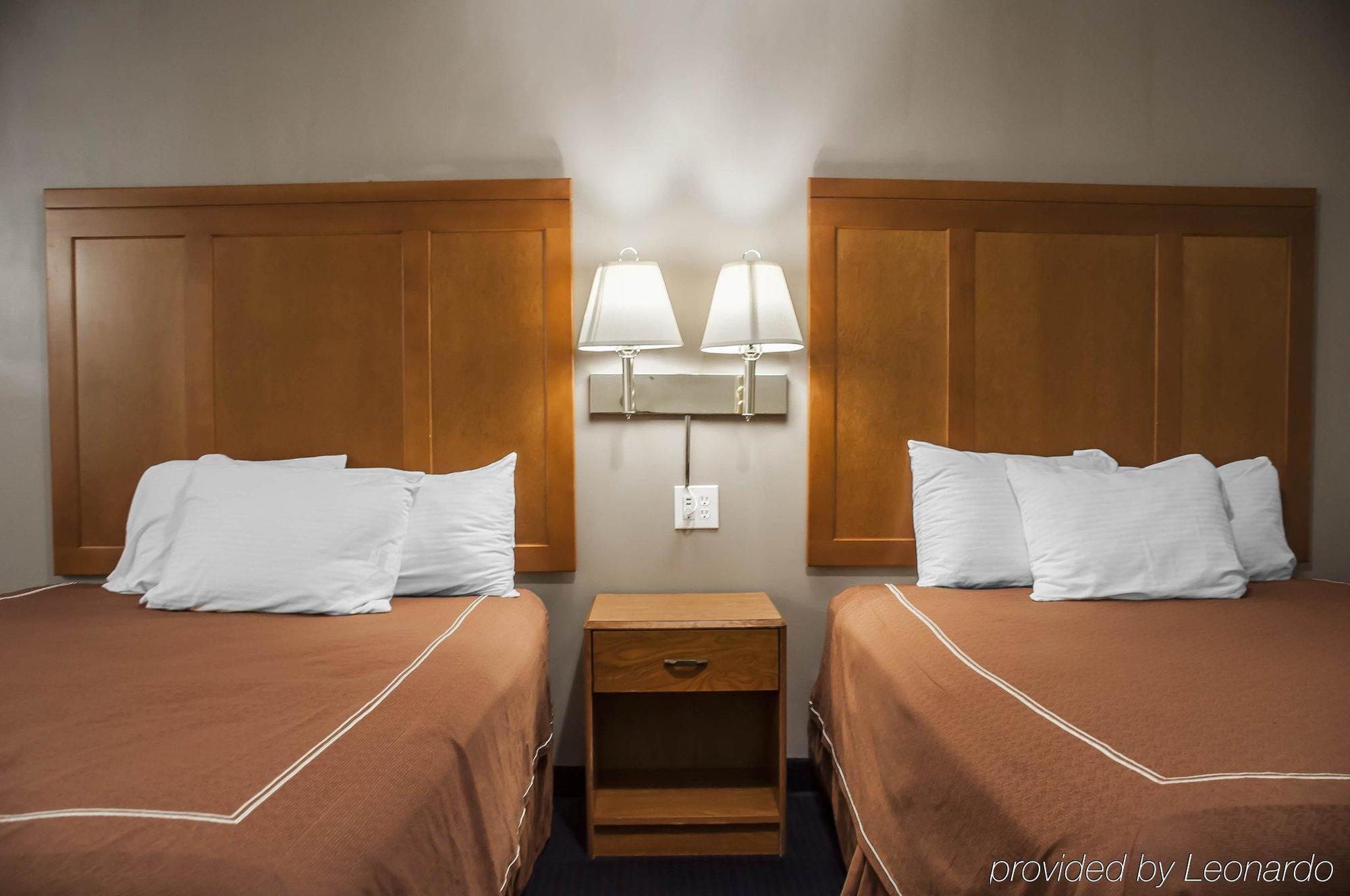 Castle Inn & Suites Niagara Falls Bagian luar foto