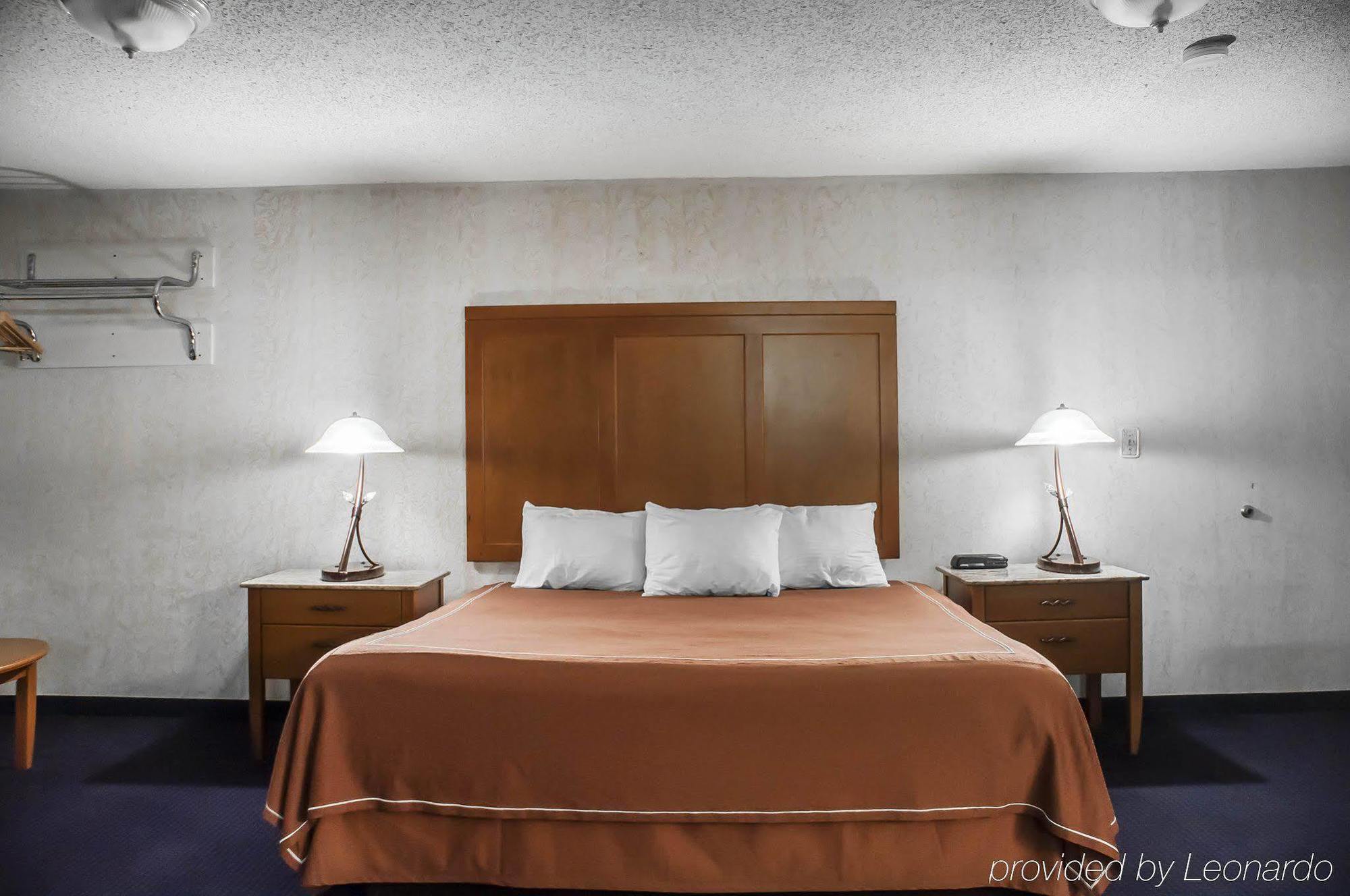 Castle Inn & Suites Niagara Falls Bagian luar foto