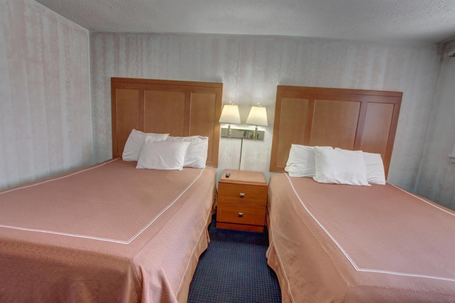 Castle Inn & Suites Niagara Falls Bagian luar foto