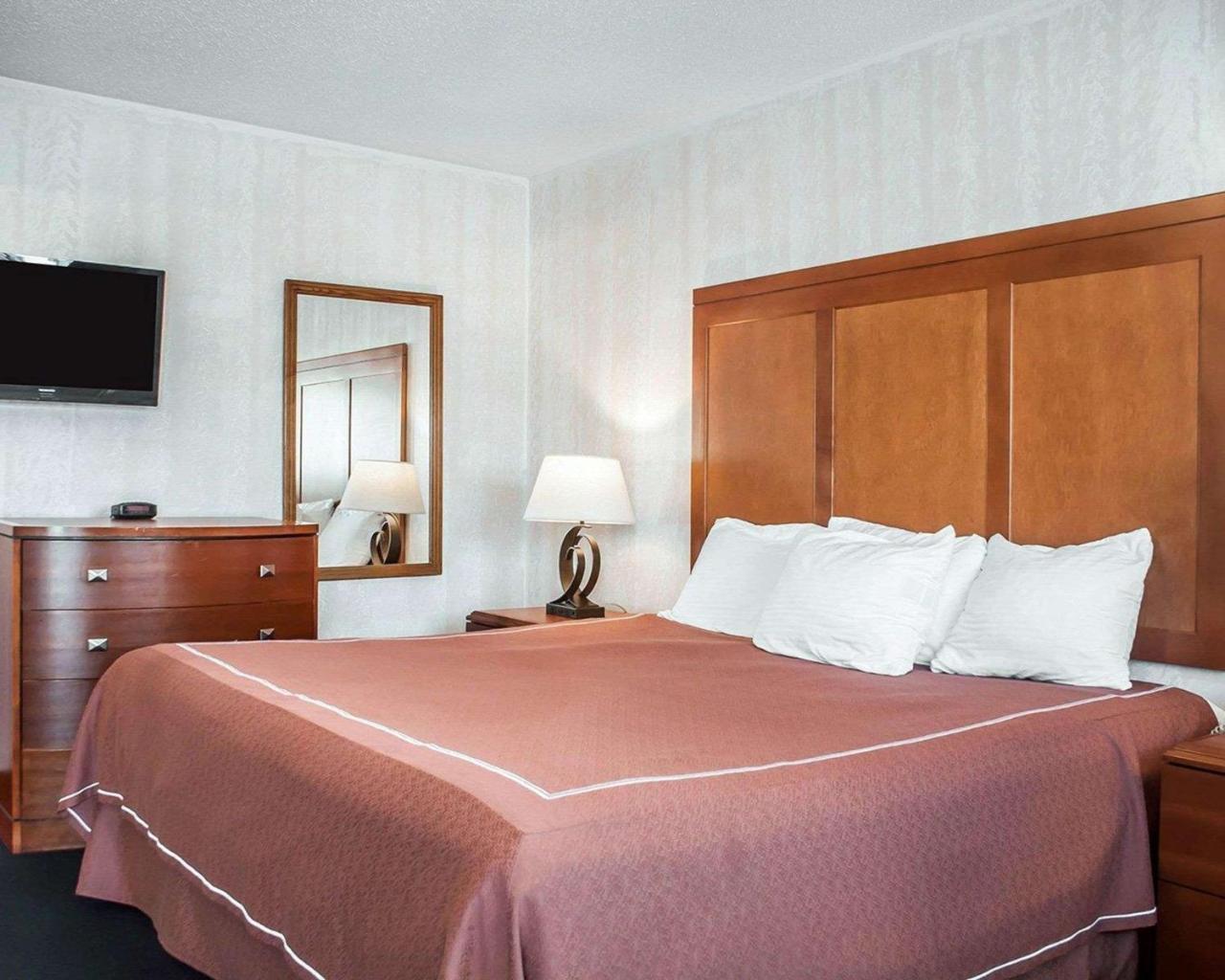 Castle Inn & Suites Niagara Falls Bagian luar foto